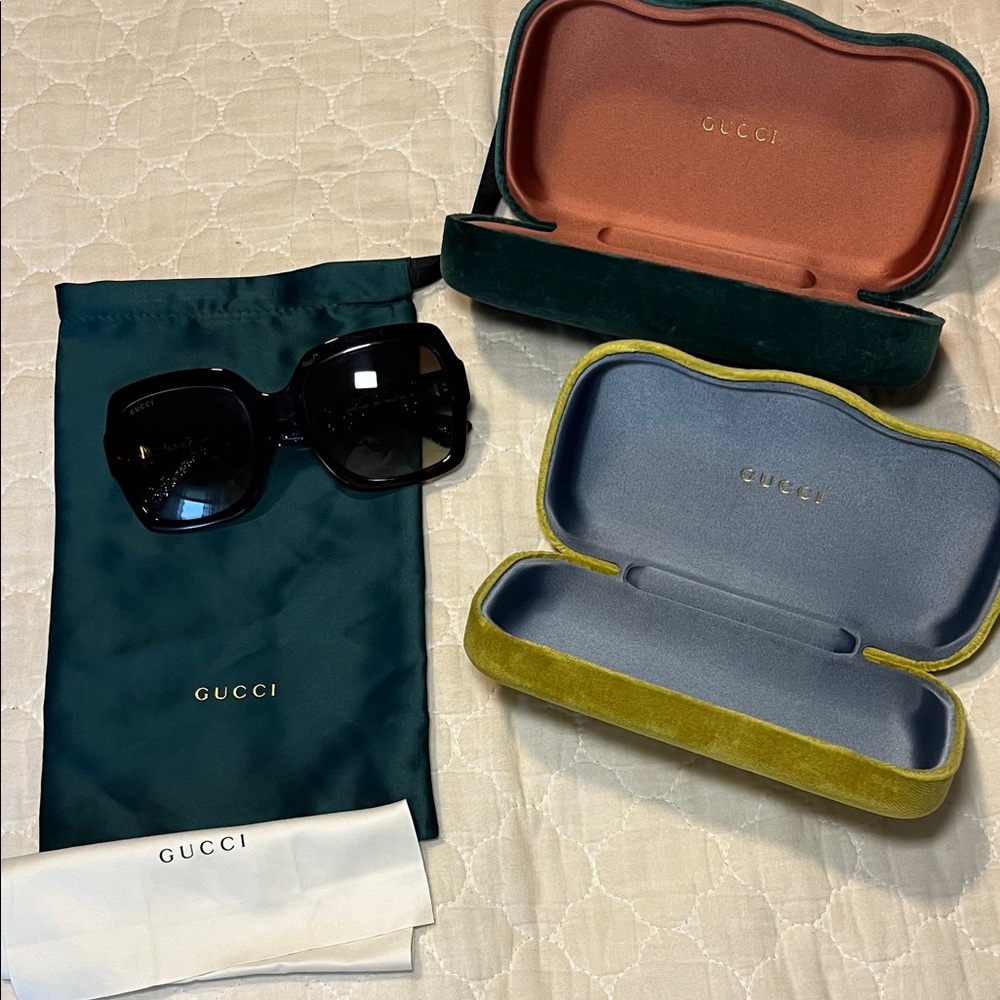 Gucci Black Sunglasses with Velvet Cases